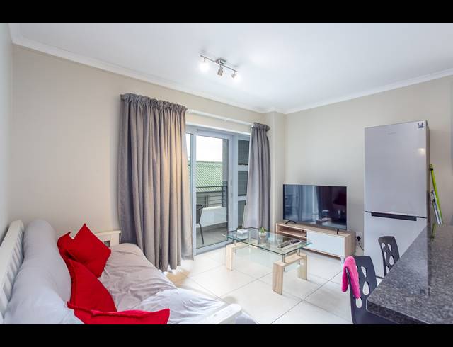 1 BEDROOM APARTMENT RENTED IN RONDEBOSCH